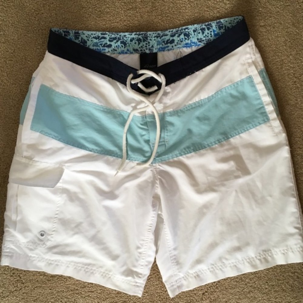 Men’s swim trunks